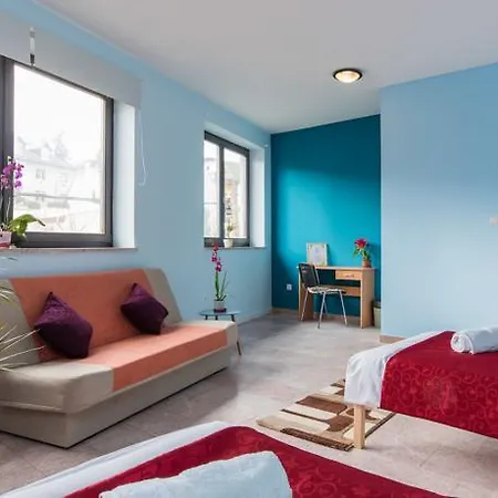 Hostel Zen House *